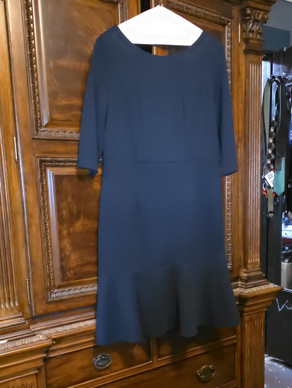 Classic Navy Women’s Sheath Dress with Flounce Hem Sz14/XL